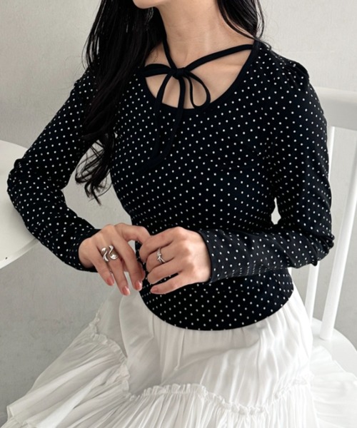 CLEA（クレア）の「チョーカーリボンドット長袖トップス（Tシャツ/カットソー・レディース・ブラック/アイボリー・FREE）」の2枚目の写真