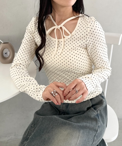CLEA（クレア）の「チョーカーリボンドット長袖トップス（Tシャツ/カットソー・レディース・ブラック/アイボリー・FREE）」の7枚目の写真