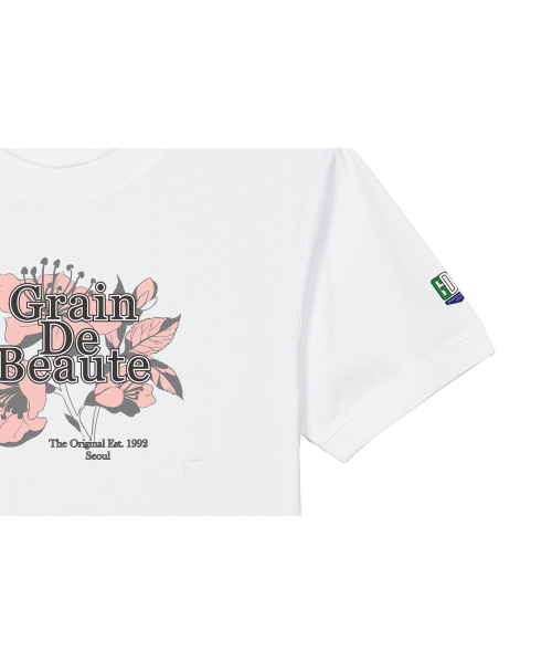 GRAIN DE BEAUTE（グランデボーテ）の「SIGNATURE T-SHIRT 03 [WHITE]（Tシャツ/カットソー・レディース・ホワイト・S/M/L/XL）」の5枚目の写真