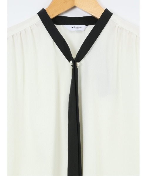 m.f.editorial（エムエフエディトリアル）の「【ストレッチ イージーケア】m.f.エディトリアル レディース パールボウタイ 長袖プルオーバーブラウス（シャツ/ブラウス・レディース・ネイビー/アイボリー・MEDIUM/LARGE）」の6枚目の写真