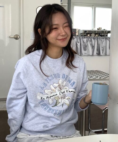NONLOCAL（ノンローカル）の「[ノンローカルxイーサックバッグ] Lily Hand Drawing Sweatshirt - Cream Yellow（スウェット・レディース・その他・FREE）」の9枚目の写真