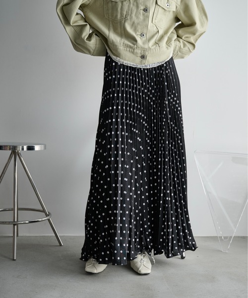 THE YOn（ザヨン）の「ドットプリーツマキシスカート（スカート・レディース・ブラック/アイボリー/グリーン・FREE）」の21枚目の写真