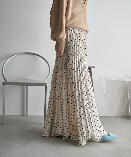THE YOn（ザヨン）の「ドットプリーツマキシスカート（スカート・レディース・ブラック/アイボリー/グリーン・FREE）」の12枚目の写真