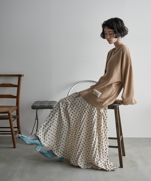 THE YOn（ザヨン）の「ドットプリーツマキシスカート（スカート・レディース・ブラック/アイボリー/グリーン・FREE）」の5枚目の写真