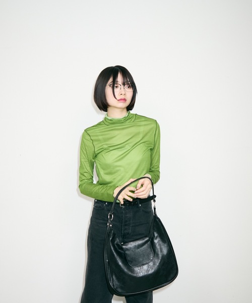TONER(トナー)の「フラップレザーハーフムーンショルダーバッグ/ロゴプレート付き(ショルダーバッグ・レディース・ベージュ/ブラック/ブラウン・FREE)」の14枚目の写真