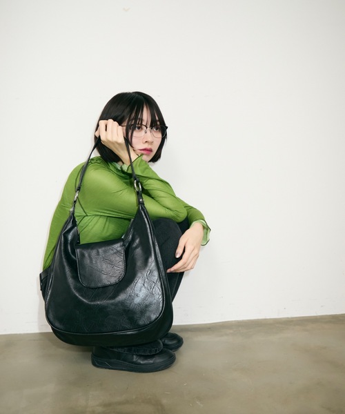TONER(トナー)の「フラップレザーハーフムーンショルダーバッグ/ロゴプレート付き(ショルダーバッグ・レディース・ベージュ/ブラック/ブラウン・FREE)」の22枚目の写真