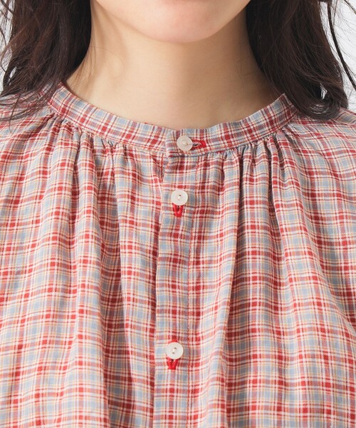 BEAMS BOY(ビームスボーイ)の「リネン チェック スモック シャツ <イージーケア>(シャツ/ブラウス・レディース・ブラック/ベージュ/レッド・ONE SIZE)」の22枚目の写真