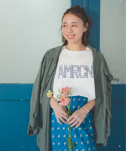 AMERICANA（アメリカーナ）の「[Americana/アメリカーナ] 別注 AMRCN ショート丈フロッキープリントTシャツ【追加】（Tシャツ/カットソー・レディース・イエロー/ネイビー/オフホワイト・ONE SIZE）」の2枚目の写真