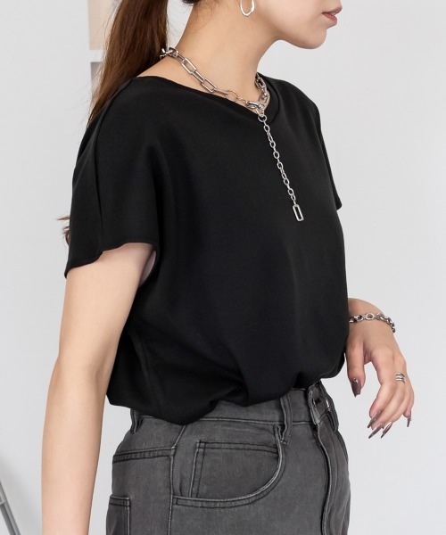 aity(アイティ)の「M-5L VネックフレンチTシャツ(Tシャツ/カットソー・レディース・オフホワイト/ピンクベージュ/ブラック・4L~5L/LL~3L/M~L)」の17枚目の写真