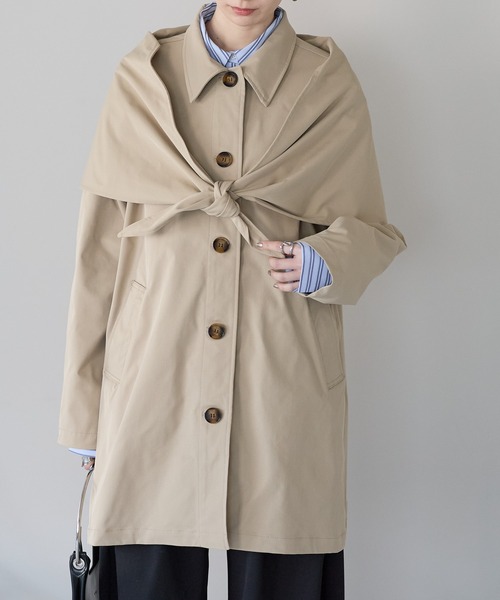 r.(アールドット)の「スカーフ付き ステンカラーコート(ステンカラーコート・レディース・ライトベージュ/ブラック/アイボリー・FREE)」の11枚目の写真