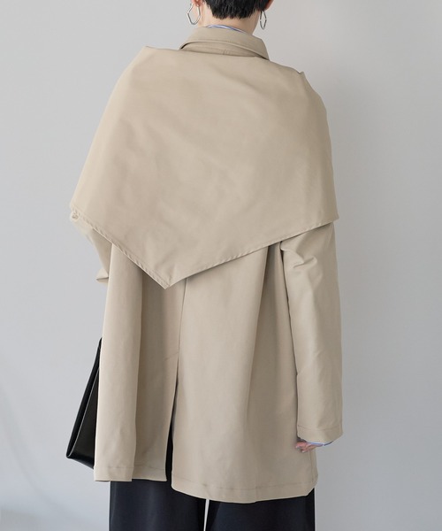 r.(アールドット)の「スカーフ付き ステンカラーコート(ステンカラーコート・レディース・ライトベージュ/ブラック/アイボリー・FREE)」の14枚目の写真