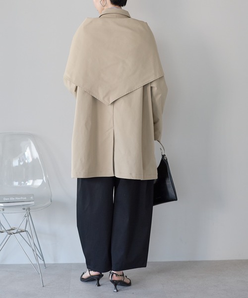 r.(アールドット)の「スカーフ付き ステンカラーコート(ステンカラーコート・レディース・ライトベージュ/ブラック/アイボリー・FREE)」の7枚目の写真