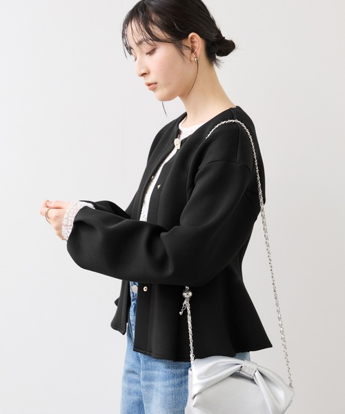 VIS(ビス)の「ボタンポイントペプラムカットジャケット(カーディガン/ボレロ・レディース・ブラック/グレー・FREE)」の19枚目の写真