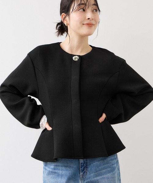 VIS(ビス)の「ボタンポイントペプラムカットジャケット(カーディガン/ボレロ・レディース・ブラック/グレー・FREE)」の17枚目の写真
