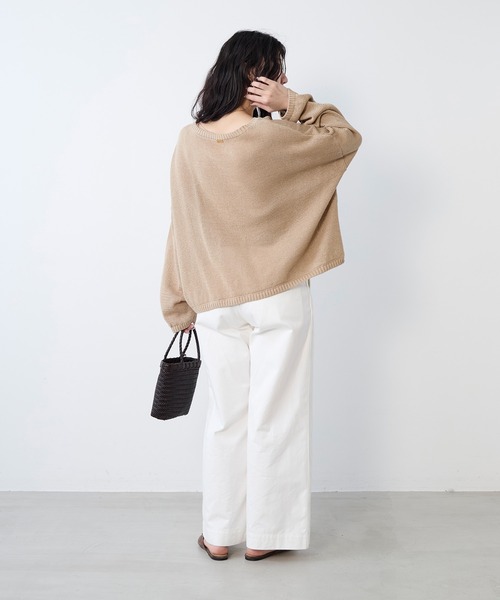 MICA&DEAL（マイカ＆ディール）の「【WEB限定カラーあり】ボートネックルーズニットプルオーバー（ニット/セーター・レディース・ダークグレー/ベージュ/カーキ/グレイッシュベージュ・FREE）」の10枚目の写真