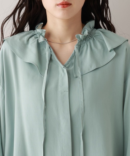 RAGEBLUE（レイジブルー）の「フリルカラーチュニックブラウス（シャツ/ブラウス・レディース・ホワイト/グリーン・FREE）」の4枚目の写真