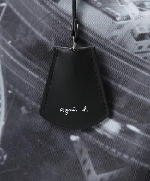 agnes b.（アニエスベー）の「フォトプリント 2way ラージ ボストンバッグ "Tokyo Highway" RAT01Q-01（ボストンバッグ・レディース・ブラック・FREE）」の8枚目の写真