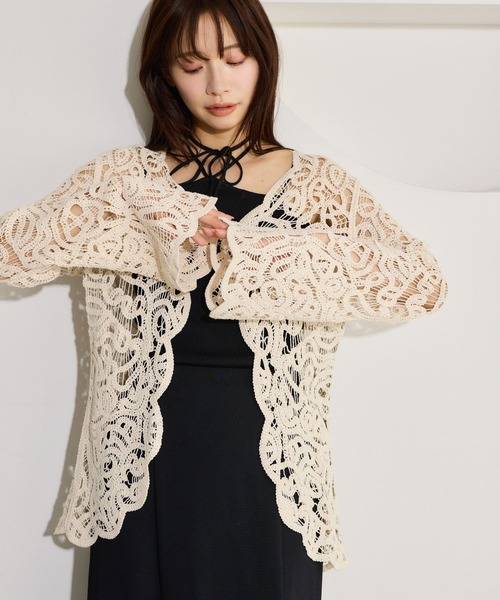 mysty woman（ミスティウーマン）の「スカラクロシェ風カーディガンLS 666021（シャツ/ブラウス・レディース・アイボリー/ブラック・FREE）」の8枚目の写真