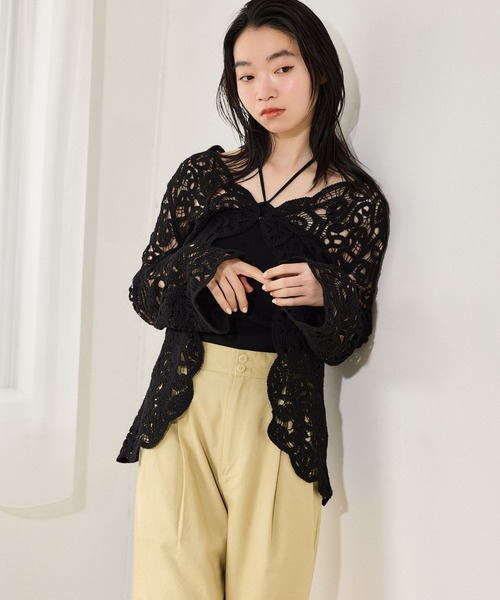 mysty woman（ミスティウーマン）の「スカラクロシェ風カーディガンLS 666021（シャツ/ブラウス・レディース・アイボリー/ブラック・FREE）」の17枚目の写真