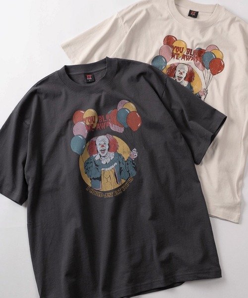 SlashDate（スラッシュデイト）の「【71】【Warner Bros/ワーナー・ブラザース】ペニーワイズ グレムリン ユーズドライク プリントTシャツ/バックプリント/ユニセックス/レディース/メンズ（Tシャツ/カットソー・レディース・グレー系5/グレー系4/アイボリー系5/アイボリー系4/グレー系1/グレー系/グレー系3/グレー系2/アイボリー系1/アイボリー系/アイボリー系3/アイボリー系2・XL/L/M）」の2枚目の写真