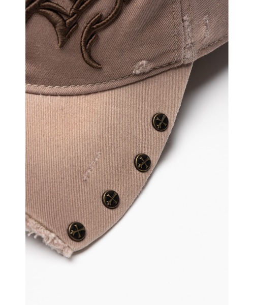 SUPPLIER(サプライヤー)の「キャップ|Ripped Brim Heart Tribal 6 Panel Cap|SUPPLIER(キャップ・メンズ・ブラック/ベージュ・FREE)」の4枚目の写真