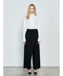 TOSE（トセ）の「ラップワイドパンツブラック（スラックス）」