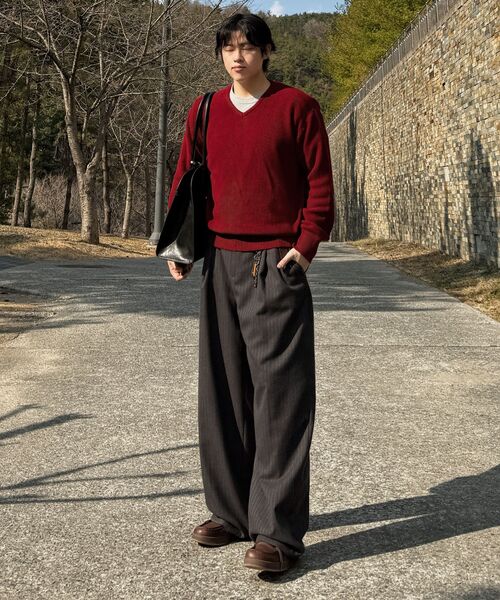 FLAWSROOM(フローズルーム)の「Waffle Cotton V Neck BURGUNDY(ニット/セーター・メンズ・その他・MEDIUM/LARGE)」の4枚目の写真