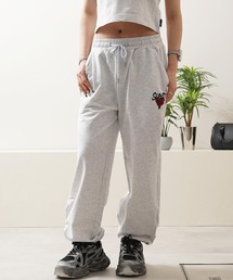 【セットアップ可能】ミニ裏毛 ワンポイントハート スウェットパンツ / Mini Fleece Lined Sweatpants with Heart Detail