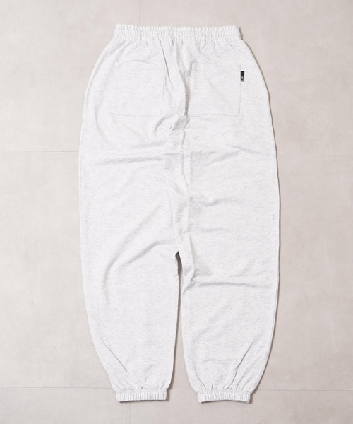 1111clothing(ワンフォークロージング)の「【セットアップ可能】ミニ裏毛 ワンポイントハート スウェットパンツ / Mini Fleece Lined Sweatpants with Heart Detail(スウェットパンツ・メンズ・ブラック/アッシュ/カモフラージュ・L/M)」の16枚目の写真