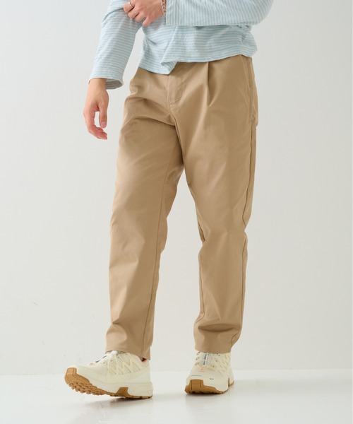 UNIVERSAL OVERALL(ユニバーサルオーバーオール)の「【UNIVERSAL OVERALL】Adictive TUCK TAPERD/アディクティブ タック テーパード パンツ(その他パンツ・メンズ・ブラック/チャコールグレー/グレイッシュベージュ・28/30/32/34/36)」の3枚目の写真