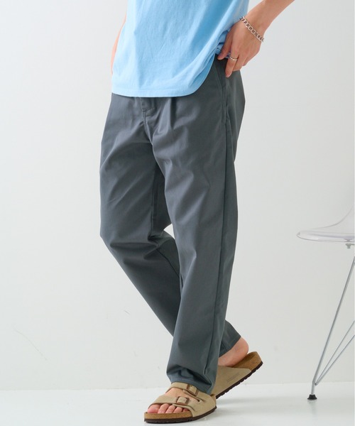 UNIVERSAL OVERALL(ユニバーサルオーバーオール)の「【UNIVERSAL OVERALL】Adictive TUCK TAPERD/アディクティブ タック テーパード パンツ(その他パンツ・メンズ・ブラック/チャコールグレー/グレイッシュベージュ・28/30/32/34/36)」の9枚目の写真