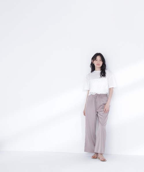 NATURAL BEAUTY BASIC（ナチュラルビューティーベーシック）の「クラフトレースビスチェ（キャミソール・レディース・ベージュ/オフホワイト・ﾌﾘ-）」の3枚目の写真