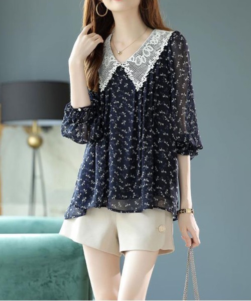 ＆soiree（アンドソワレ）の「レースカラーオーバーサイズシアーブラウス（シャツ/ブラウス・レディース・ネイビー・MEDIUM/LARGE/X-LARGE）」の4枚目の写真
