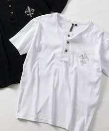 【31】クロスモチーフ ラインストーン ジャストフィット ヘンリーネックTシャツ