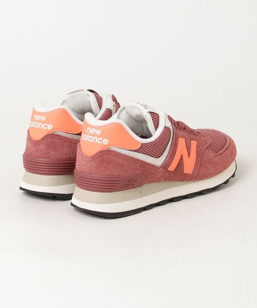 NEW BALANCE(ニューバランス)の「574(スニーカー・レディース・レッド/グレー・22.0cm/22.5cm/23.0cm/23.5cm/24.0cm/24.5cm/25.0cm/25.5cm/26.0cm/26.5cm/27.0cm/27.5cm/28.0cm/28.5cm/29.0cm/30.0cm)」の5枚目の写真