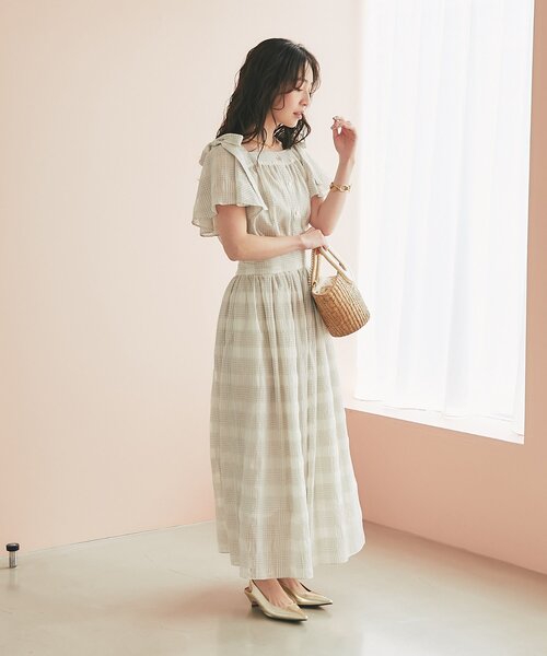 La boutique BonBon(ラブティックボンボン)の「【セットアップ可・お上品愛され】シアーチェックリボンショルダーブラウス(シャツ/ブラウス・レディース・サックスブルー/オフホワイト・FREE)」の13枚目の写真