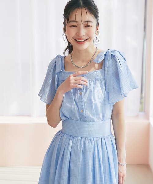 La boutique BonBon(ラブティックボンボン)の「【セットアップ可・お上品愛され】シアーチェックリボンショルダーブラウス(シャツ/ブラウス・レディース・サックスブルー/オフホワイト・FREE)」の17枚目の写真