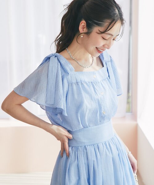 La boutique BonBon(ラブティックボンボン)の「【セットアップ可・お上品愛され】シアーチェックリボンショルダーブラウス(シャツ/ブラウス・レディース・サックスブルー/オフホワイト・FREE)」の22枚目の写真