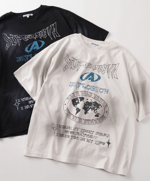 SlashDate（スラッシュデイト）の「【82】スプレー加工 カモフラ柄 グラフィックロゴ クルーネックTシャツ/ユニセックス/レディース/メンズ（Tシャツ/カットソー・メンズ・ブラック/アイボリー/カモフラージュ/ピンク・M/L）」の2枚目の写真