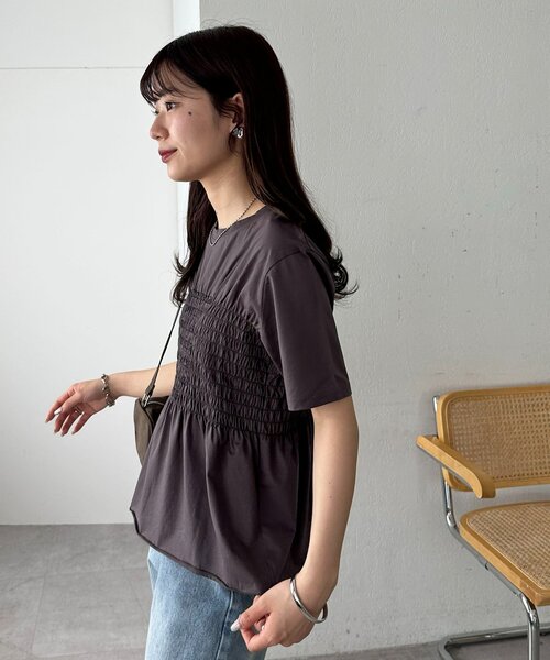 DISCOAT（ディスコート）の「シャーリングロゴTシャツ（Tシャツ/カットソー・レディース・ブラック/チャコールグレー/オフホワイト・FREE）」の9枚目の写真