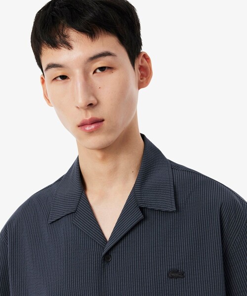 LACOSTE(ラコステ)の「オーバーサイズ シアサッカーオープンカラーシャツ(シャツ/ブラウス・メンズ・ブラック/オフホワイト・38/40/39/41)」の4枚目の写真