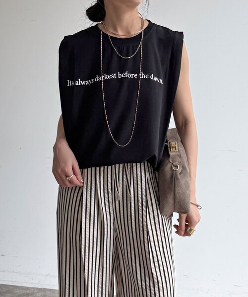 DouDou(ドゥドゥ)の「【WEB限定】ロゴプリントノースリーブトップス(Tシャツ/カットソー・レディース・オフホワイト/カーキ/ブラック・FREE)」の18枚目の写真