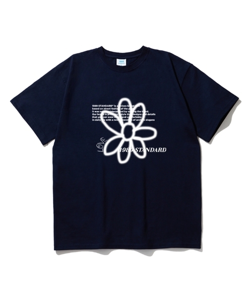 1989STANDARD(1989スタンダード)の「BW FLOWER クールコットンオーバーサイズ半袖(SISSTD-0034) S(Tシャツ/カットソー・レディース・ブルー/ブラック/アイボリー/ホワイト/ライトグレー/ネイビー・MEDIUM/LARGE/X-LARGE)」の1枚目の写真