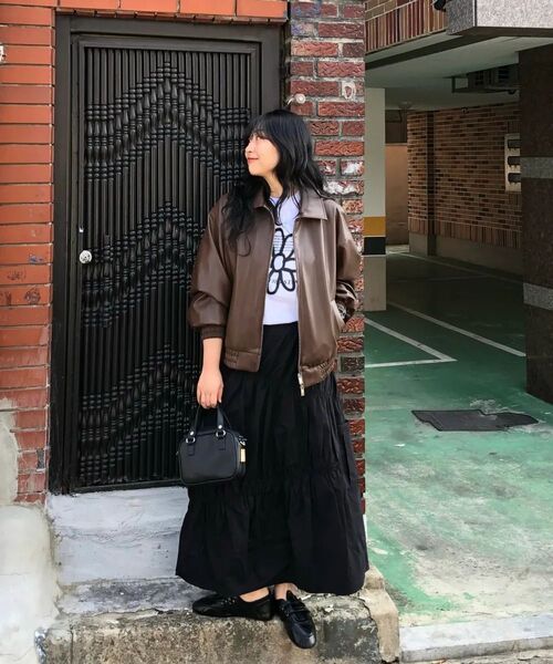 1989STANDARD(1989スタンダード)の「BW FLOWER クールコットンオーバーサイズ半袖(SISSTD-0034) S(Tシャツ/カットソー・レディース・ブルー/ブラック/アイボリー/ホワイト/ライトグレー/ネイビー・MEDIUM/LARGE/X-LARGE)」の20枚目の写真