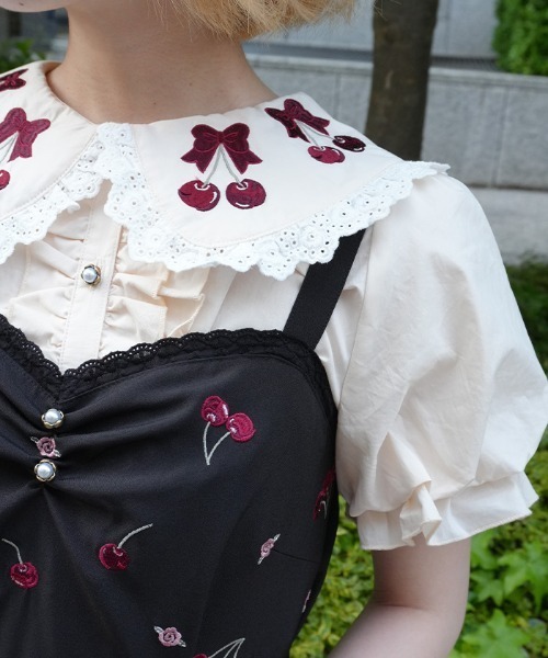axes femme POETIQUE(アクシーズファムポエティック)の「チェリー刺繍コットンBL(シャツ/ブラウス・レディース・キナリ/ホワイト/ピンク・MEDIUM)」の10枚目の写真