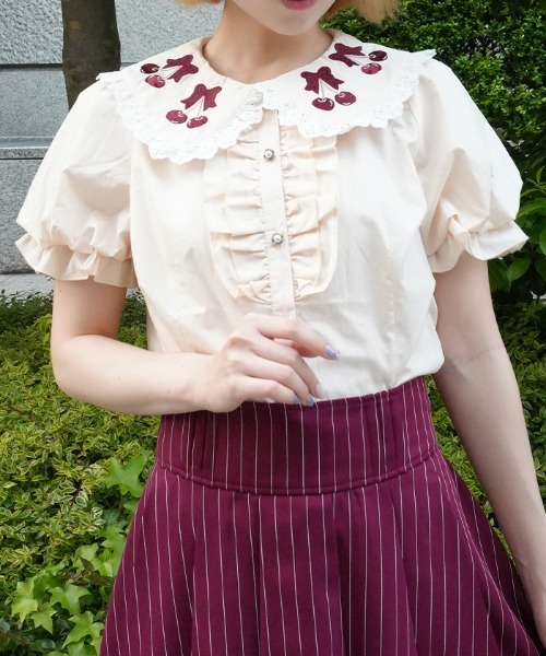 axes femme POETIQUE(アクシーズファムポエティック)の「チェリー刺繍コットンBL(シャツ/ブラウス・レディース・キナリ/ホワイト/ピンク・MEDIUM)」の11枚目の写真