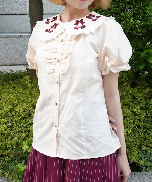 axes femme POETIQUE(アクシーズファムポエティック)の「チェリー刺繍コットンBL(シャツ/ブラウス・レディース・キナリ/ホワイト/ピンク・MEDIUM)」の12枚目の写真