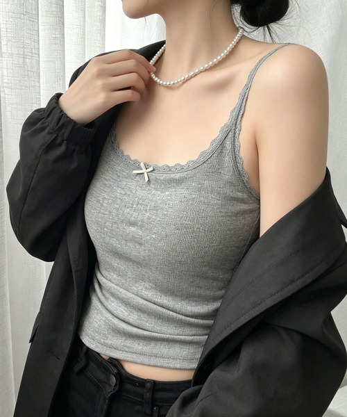 aimoha(アイモハ)の「リボン付きレースカップインキャミ(キャミソール・レディース・グレー/ホワイト/ブラック・FREE)」の6枚目の写真