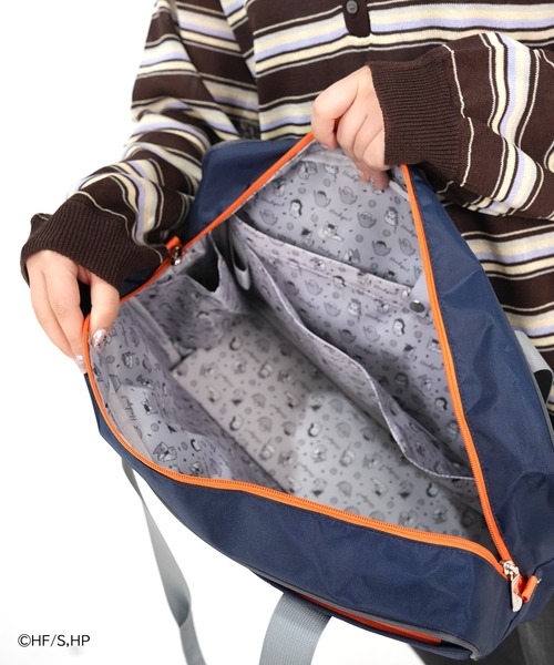 OUTDOOR PRODUCTS(アウトドアプロダクツ)の「【ハイキュー!!×OUTDOOR PRODUCTS】スクールバッグ(トートバッグ・レディース・ネイビー/ブラック/ベージュ/ブラック×レッド・FREE)」の9枚目の写真