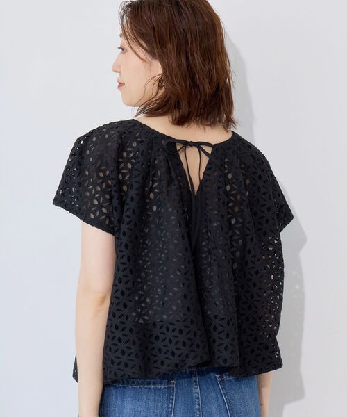 le.coeur blanc(ルクールブラン)の「TORRAZZO DONNA別注レースバルーンブラウス(シャツ/ブラウス・レディース・アイボリー/ブラック・38)」の17枚目の写真